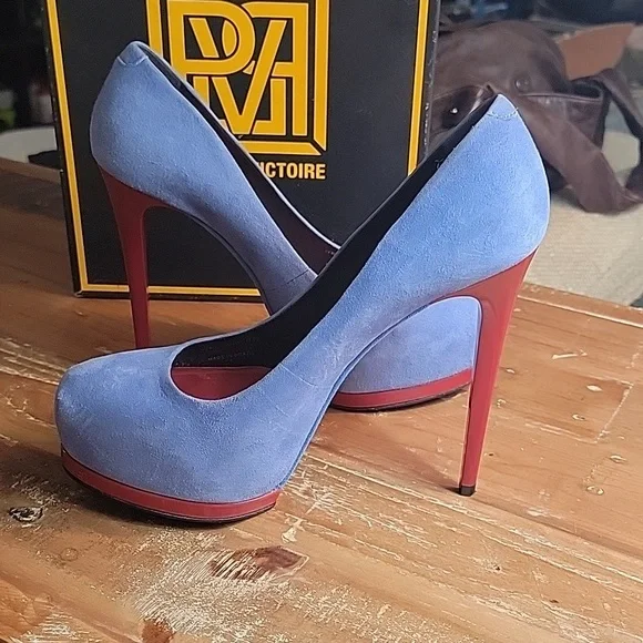 American Express Blue suede Pour La Victoire platforms display picture 1
